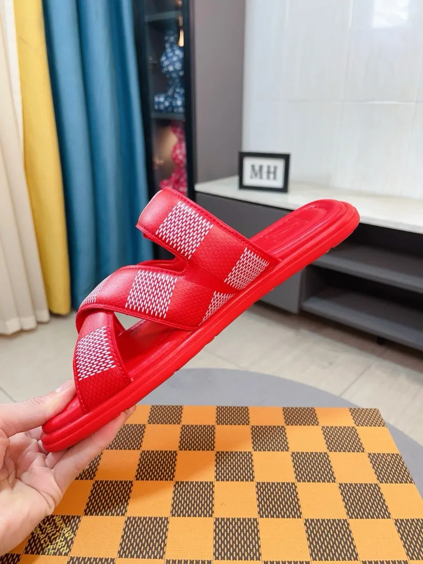 Men's shoes 💰380🌹🌹 (lv-Louis Vuitton) New men's slippers, high-end boutique, exquisite embossed logo decoration on the upper, fine workmanship, super soft soles, casual, loose and comfortable, a must-have in summer! \nsize：38-44